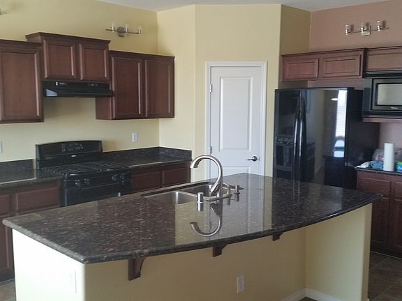 Gorgeous kitchen, granite