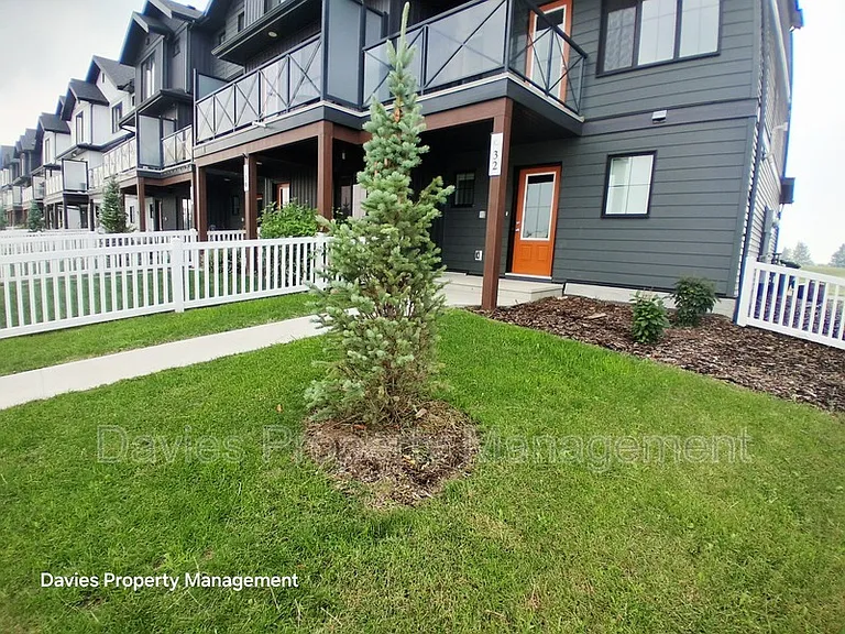 32 Jensen Gate — Photo 16