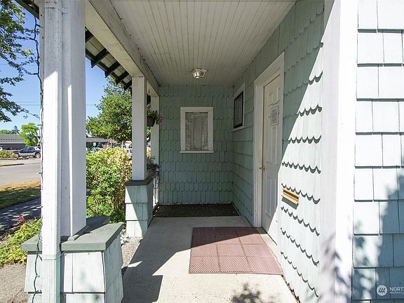 2nd image of 113 S Eunice Street