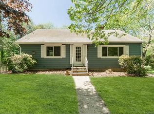 97 Lambtown Rd, Groton, CT 06355