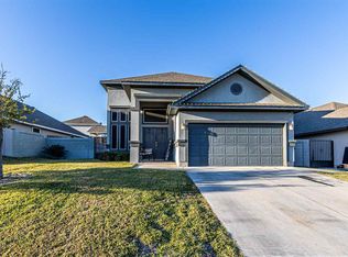 330 Altozano Dr, Laredo, TX 78045