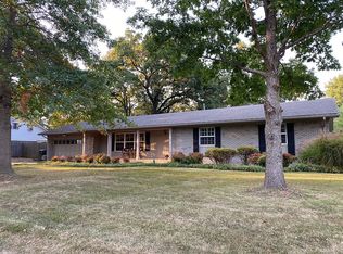 1414 E Oakcliff St, Fayetteville, AR 72703