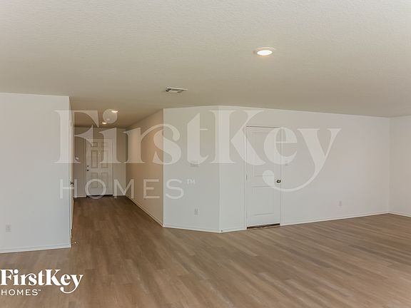 3rd image of 10218 Devon Wheel St