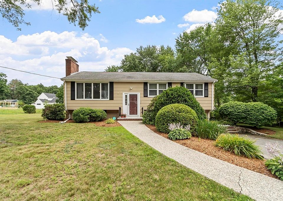 1st image of 2 Appletree Ln