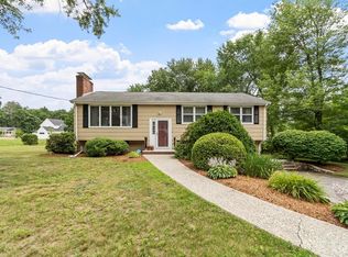 2 Appletree Ln, North Reading, MA 01864