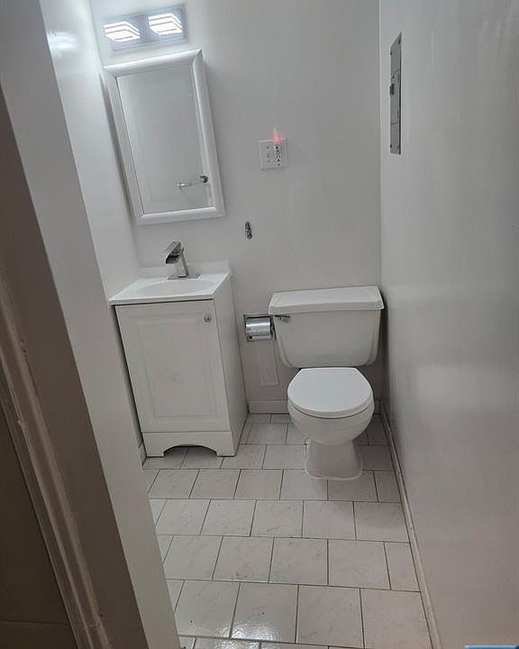 2nd image of 371 Anderson Ave #6