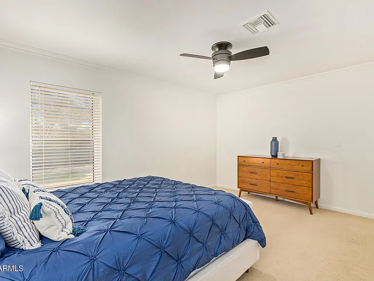 10069 E Paradise Dr — Photo 10