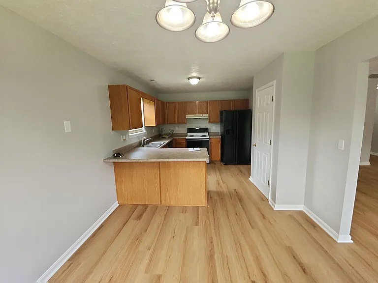405 Parker Pl — Photo 11