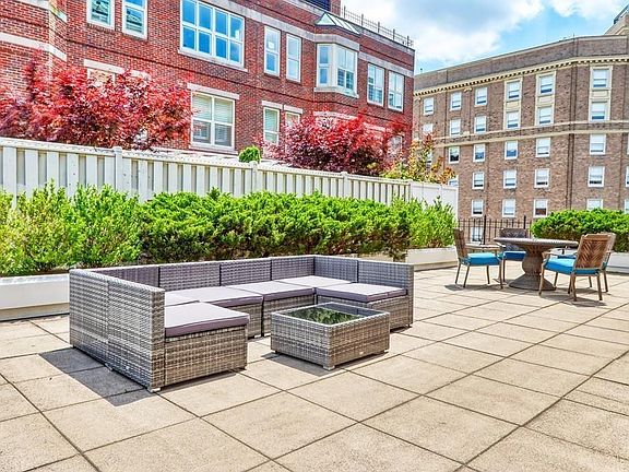 5th image of 300 Boylston St Unit 1002