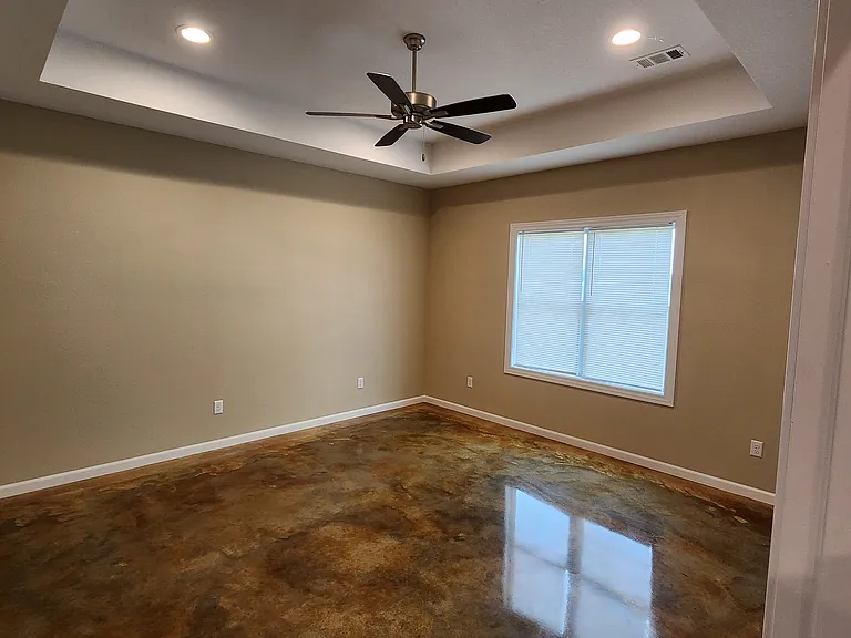 2203 Everett Dr — Photo 6