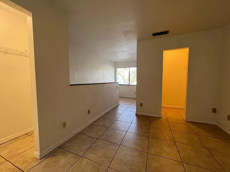 7200 SW 8th Ave #D22 — Photo 17