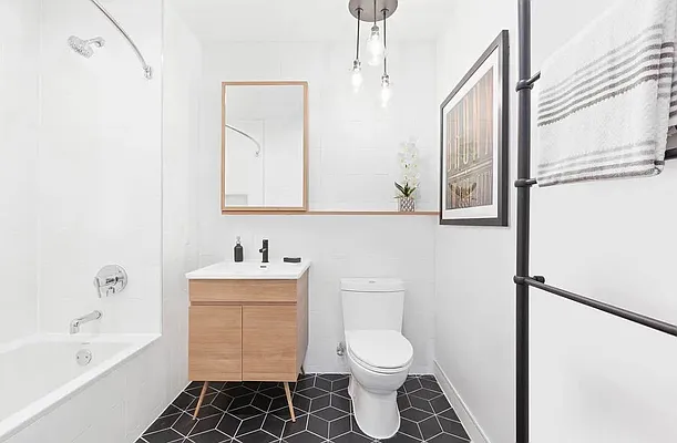 Rented by Bohemia Realty Group | media 4