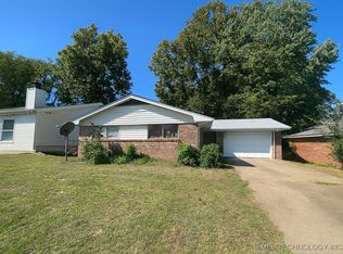 5512 N Hartford Pl, Tulsa, OK 74126