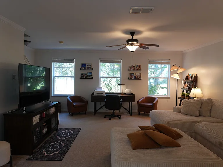 1004 Waterside Dr — Photo 23