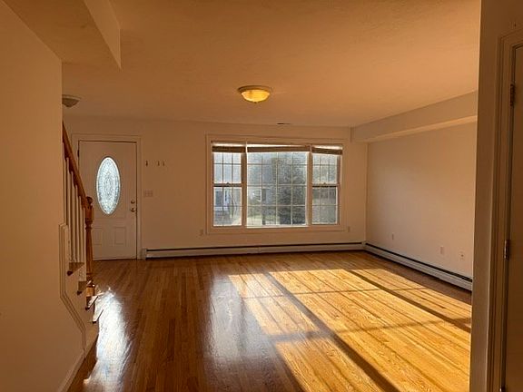 5th image of 9 Grove St #A
