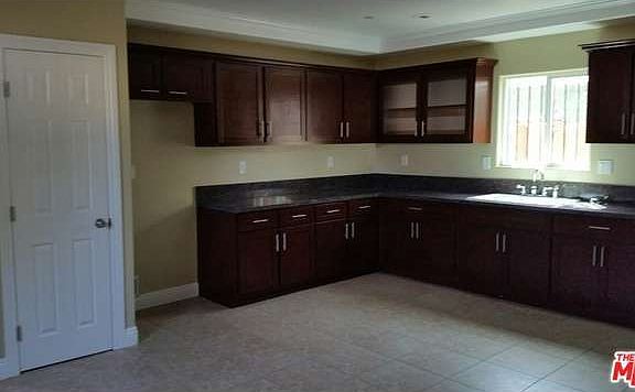 4th image of 9017 S Fir Ave