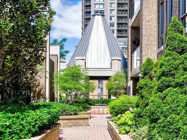 388 Prince Of Wales Dr #1610 — Photo 36