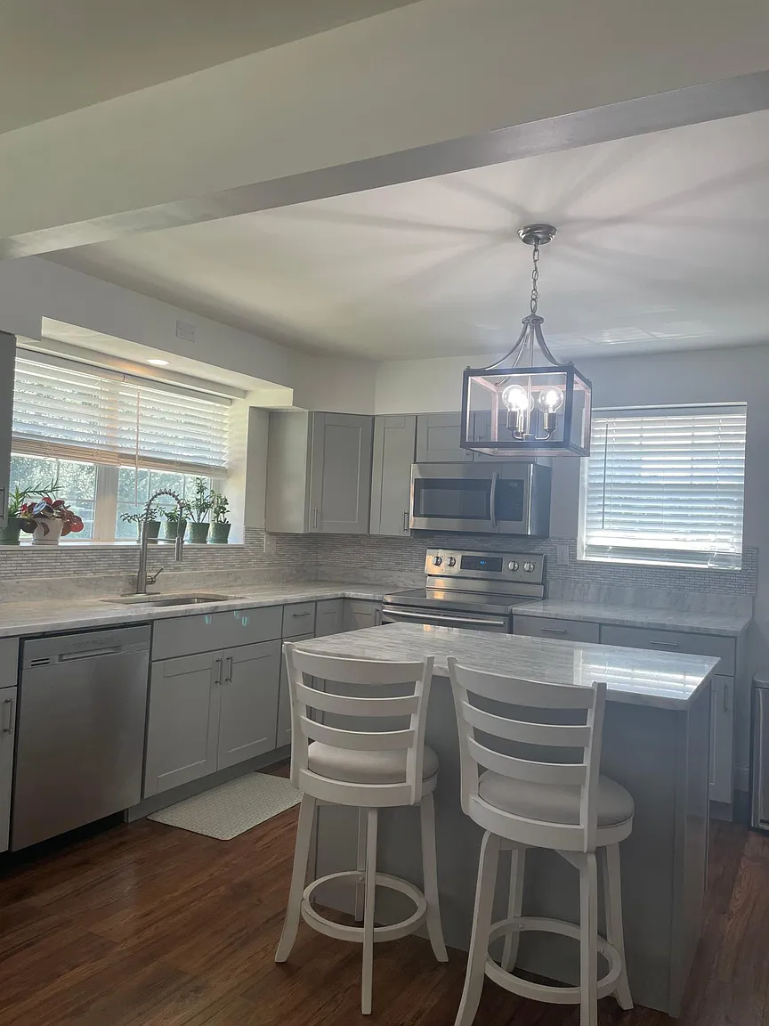 745 Avenue H photo 1