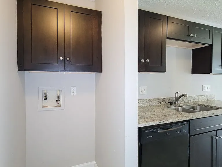 8530 Quail Burg Ln — Photo 20