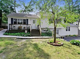 244 Fir Grove Rd, Ronkonkoma, NY 11779