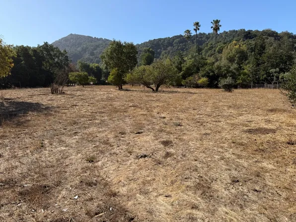 1100 Llagas Rd, Morgan Hill, CA 95037