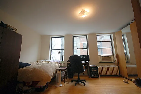 Rented by City Connections Realty | media 27