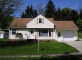 10793 Park St, Mantua, OH 44255