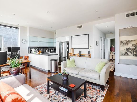 2nd image of 34 Eckford St APT 6A