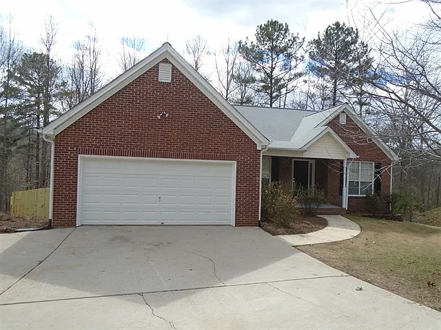 629 Victorian Cir — Photo 1