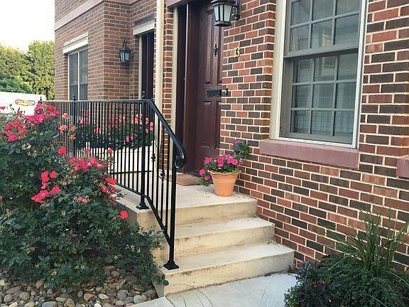 121 Jacobs Landing Way