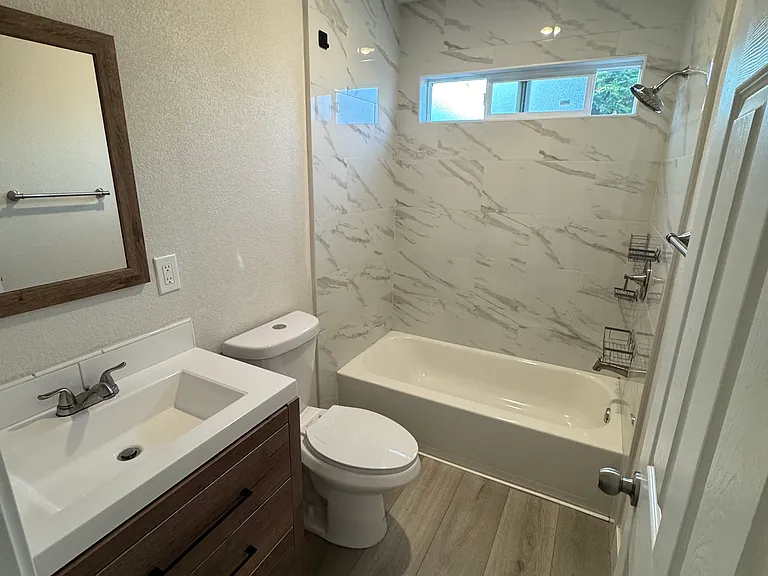 922 N Martin St #2 — Photo 6