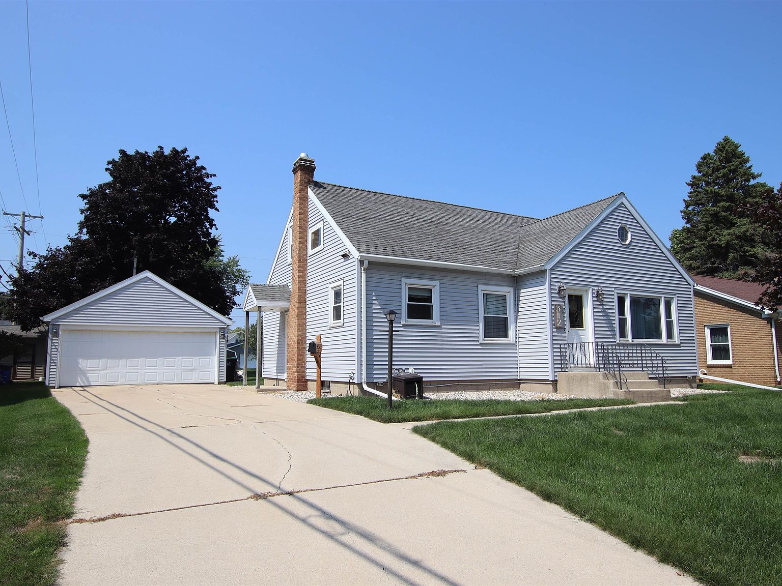 312 S Division St, Waupun, WI 53963 Zillow