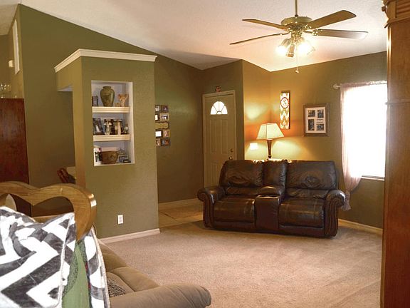 3rd image of 3110 NE 42nd Pl