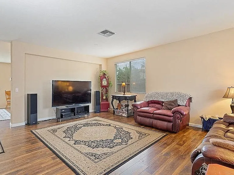 8717 Elfin Ct — Photo 6