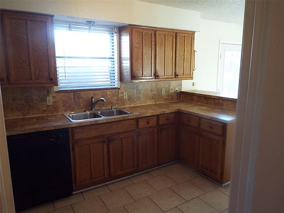 5th image of 2212 Madrid Ct
