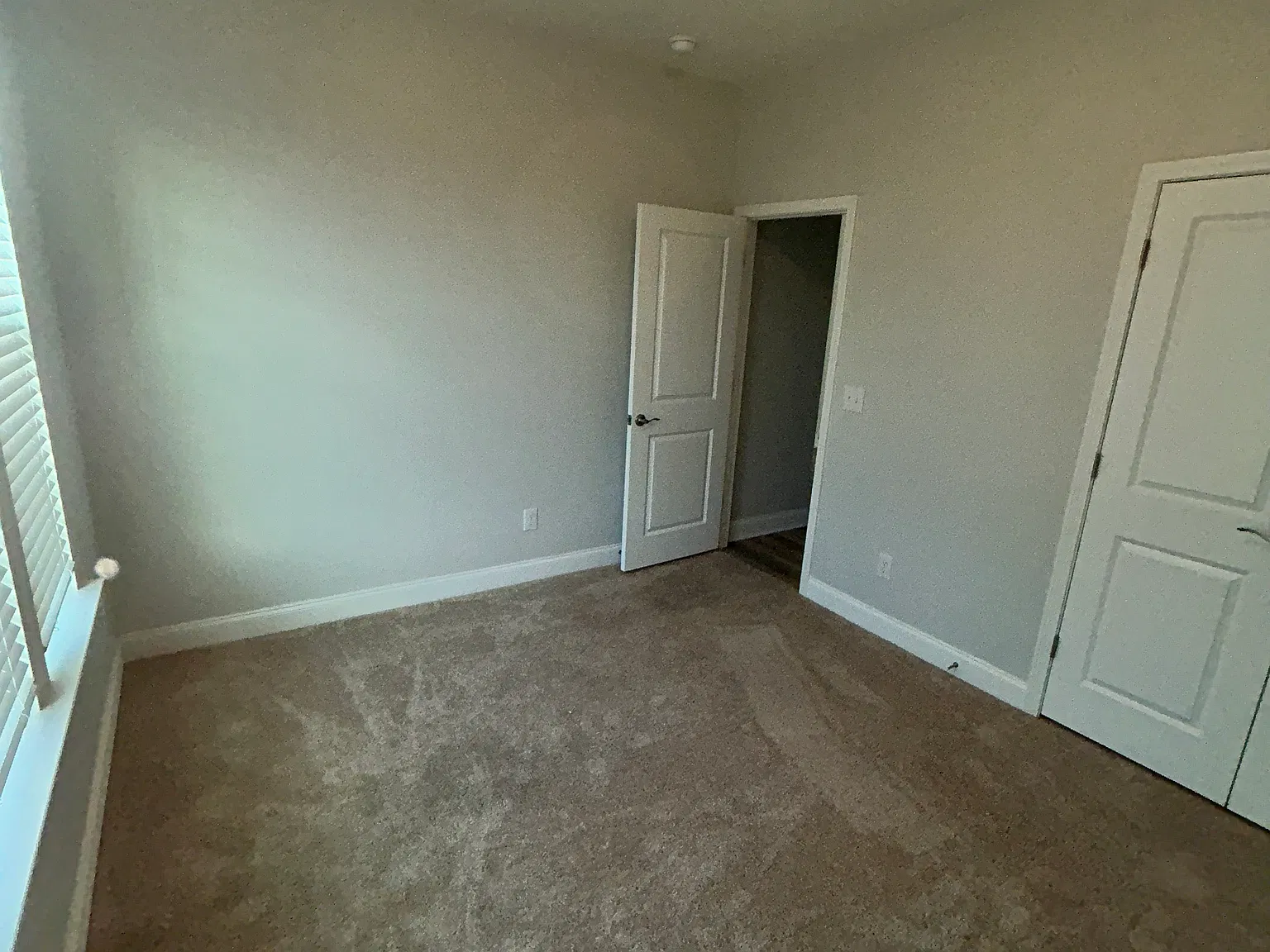 4 bed, $2,800 — Photo 4