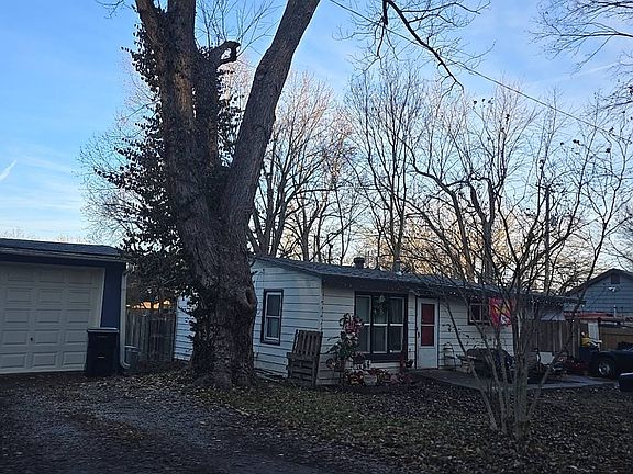 3rd image of 5508 Oakley Ave