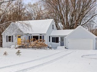 900 W River Rd, Champlin, MN 55316