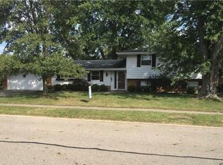 580 Warm Springs Dr, Fairborn, OH 45324