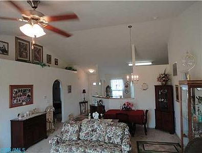 4th image of 105 Parkdale Dr