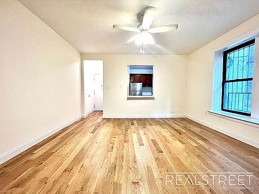 4th image of 141 Joralemon St #1
