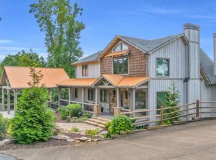 540 Overlook Dr, Blue Ridge, GA 30513