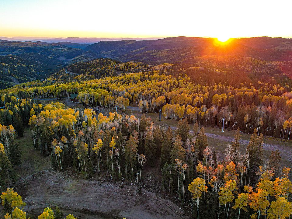 2nd image of Elk Psge Lot 1