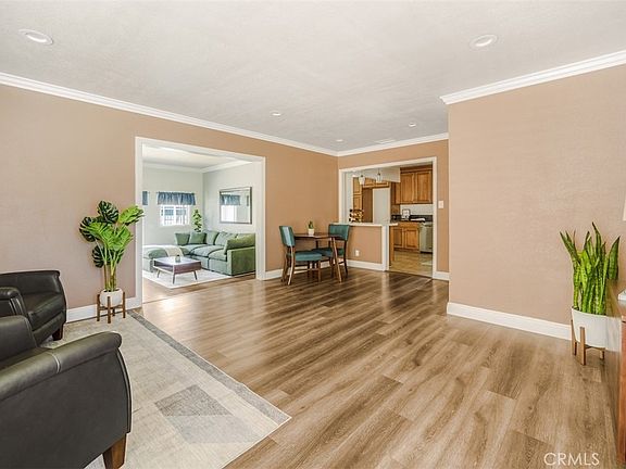 5th image of 10134 Summer Ave