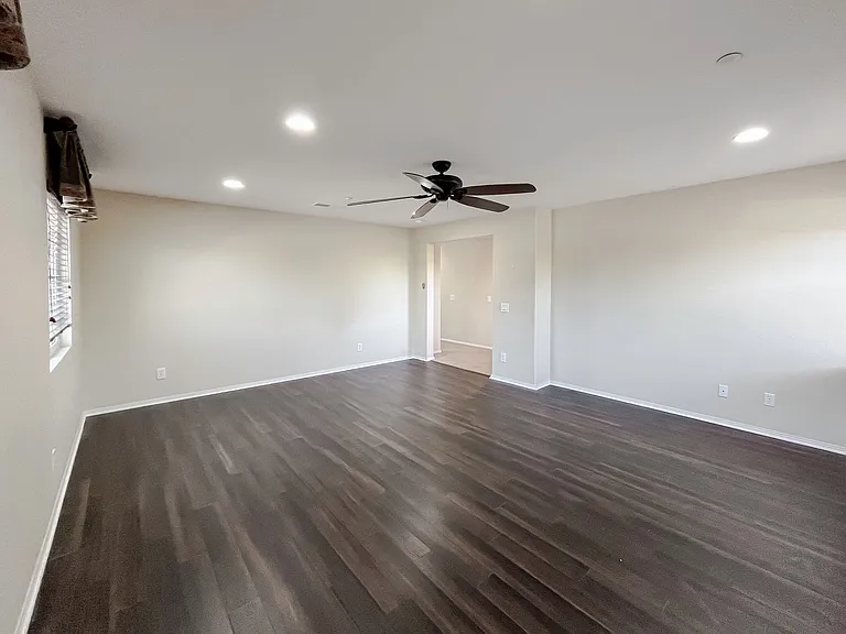 7905 Leway Dr — Photo 35