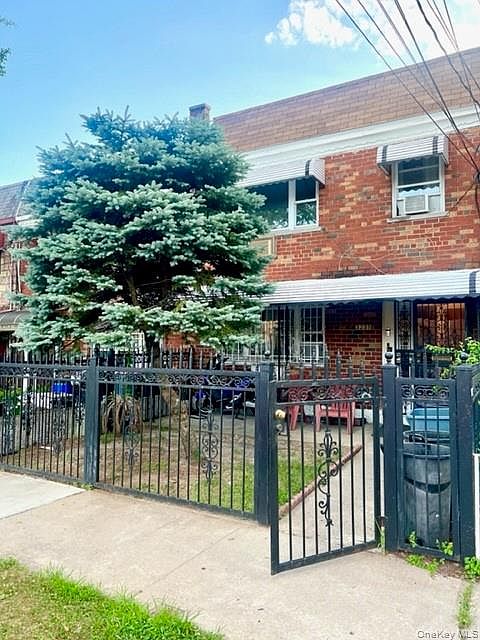 1st image of 3231 Grace Avenue