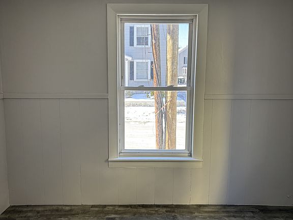 4th image of 181 Beech St #11506970