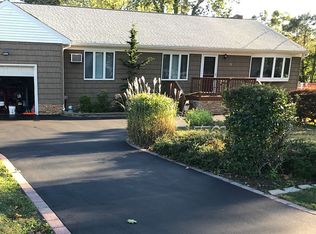 42 Cutting St, Huntington, NY 11743