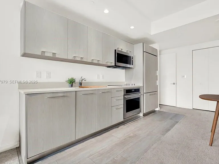 45 SW 9th St #1609 — Photo 12