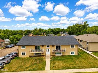 1839 Allison Dr, Bismarck, ND 58501
